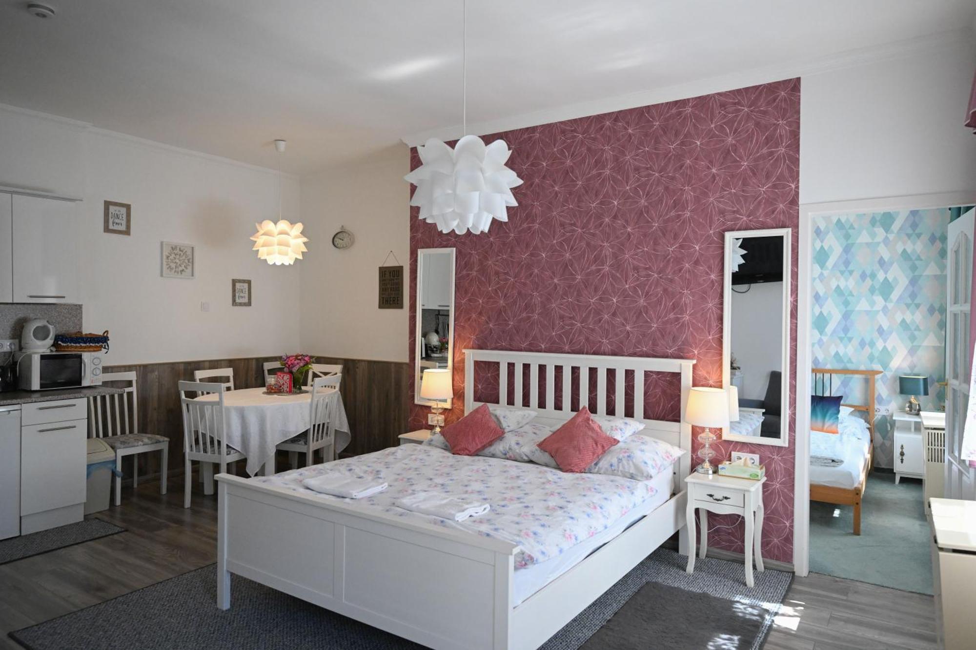 Foglal-Lak Apartman Eger Ngoại thất bức ảnh